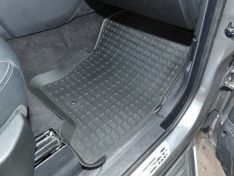 RUBBER MATS-DISCO 3 & 4-LHD